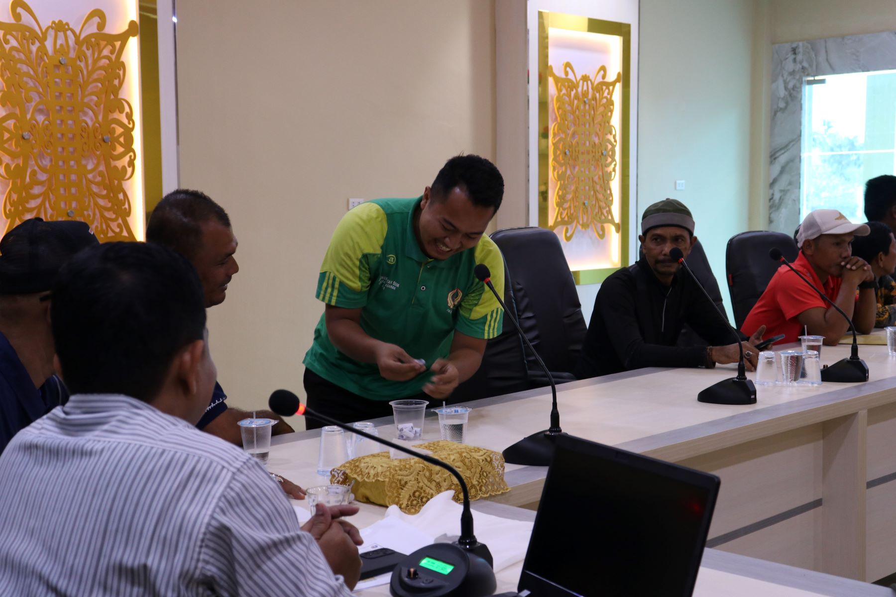 PAYA LIPAH - Dalam rangka mencari bibit dan potensi olahraga, panitia Penerimaan Mahasiswa Baru (PMB) Institut Agama Islam (IAI) Almuslim Aceh tahun akademik 2024/2025 secara perdana menggelar turnamen voli yang akan berlangsung 15-22 Januari 2024 mendatang.